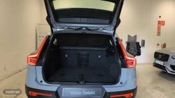 Volvo XC40 XC40 2.0 B3 MHEV PLUS DARK DCT 163 5P - Miniatura 2