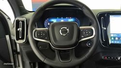 Volvo XC40 XC40 2.0 B3 MHEV PLUS DARK DCT 163 5P - Miniatura 5