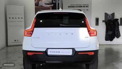 Volvo XC40 XC40 2.0 B3 MHEV PLUS DARK DCT 163 5P - Miniatura 8