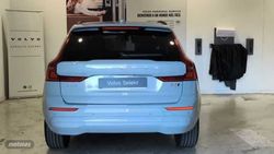 Volvo XC 60 XC60 2.0 B5 P MHEV CORE AUTO 4WD 250 5P - Miniatura 8