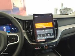 Volvo XC 60 XC60 2.0 B5 P MHEV ESSENTIAL AUTO 4WD 250 5P - Miniatura 2