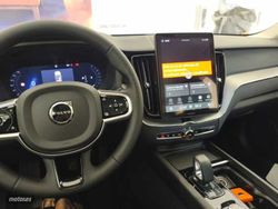 Volvo XC 60 XC60 2.0 B5 P MHEV ESSENTIAL AUTO 4WD 250 5P - Miniatura 6