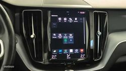 Volvo XC 60 XC60 2.0 B4 D MOMENTUM PRO AUTO 197 5P - Miniatura 3