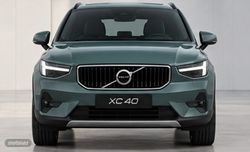 Volvo XC40 XC40 2.0 B3 MHEV CORE DCT 163 5P - Miniatura 2
