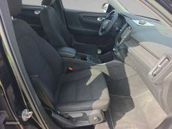 Volvo XC40 1.5 T2 ESSENTIAL - Miniatura 4