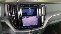 Volvo XC 60 TODOTERRENO 2.0 B4 D MOMENTUM PRO AUTO 4WD 197 5P - Miniatura 16