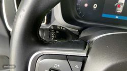 Volvo XC 60 TODOTERRENO 2.0 B4 D MOMENTUM PRO AUTO 4WD 197 5P - Miniatura 17