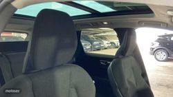 Volvo XC 60 TODOTERRENO 2.0 B4 D MOMENTUM PRO AUTO 4WD 197 5P - Miniatura 27