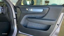 Volvo XC40 todoterreno 2.0 B3 MHEV CORE DCT 163 5P - Miniatura 24