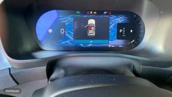 Volvo XC40 2.0 B3 MHEV CORE DCT - Miniatura 12