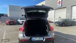 Volvo XC40 2.0 B3 MHEV CORE DCT - Miniatura 14