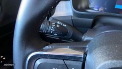 Volvo XC40 2.0 B3 MHEV CORE DCT - Miniatura 17