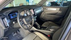 Volvo XC40 2.0 B3 MHEV CORE DCT - Miniatura 5
