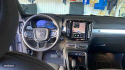 Volvo XC40 2.0 B3 MHEV CORE DCT - Miniatura 6