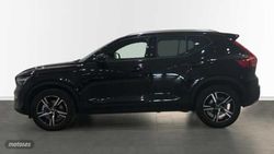 Volvo XC40 Core, B3 Mild hybrid, Gasolina - Miniatura 3