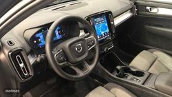 Volvo XC40 Core, B3 Mild hybrid, Gasolina - Miniatura 5