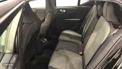 Volvo XC40 Core, B3 Mild hybrid, Gasolina - Miniatura 7