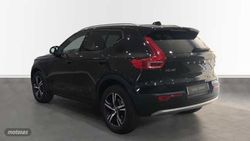 Volvo XC40 Core, B3 Mild hybrid, Gasolina - Miniatura 2