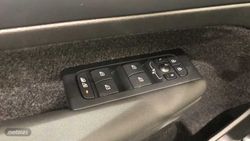 Volvo XC40 Core, B3 Mild hybrid, Gasolina - Miniatura 21