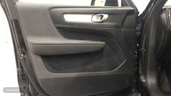 Volvo XC40 Core, B3 Mild hybrid, Gasolina - Miniatura 24