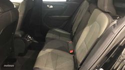 Volvo XC40 Core, B3 Mild hybrid, Gasolina - Miniatura 7