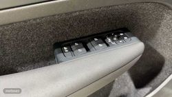 Volvo XC40 XC40 Essential, T2 manual, Gasolina - Miniatura 23