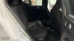 Volvo XC40 XC40 Essential, T2 manual, Gasolina - Miniatura 32