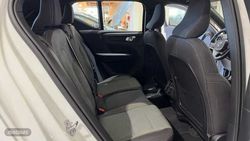 Volvo XC40 XC40 Plus, B3 Mild hybrid, Gasolina, Dark - Miniatura 31