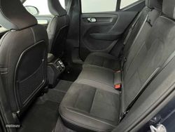 Volvo XC40 XC40 Plus, B3 Mild hybrid, Gasolina, Dark - Miniatura 4