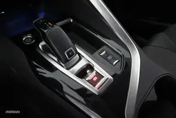 Peugeot 3008 1.2 PURETECH 130CV ALLURE AUTO 5P # NAVI,PARKTRONIC,CAMARA TRASERA - Miniatura 16