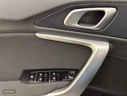 Kia Ceed 1.0 T-GDI Drive 74 kW (100 CV) - Miniatura 6