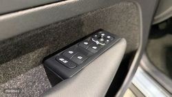 Volvo XC40 Essential, B3 Mild hybrid, Gasolina - Miniatura 19