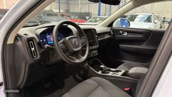 Volvo XC40 Essential, B3 Mild hybrid, Gasolina - Miniatura 4