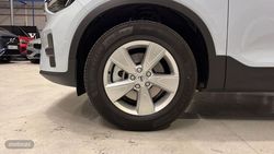 Volvo XC40 Essential, B3 Mild hybrid, Gasolina - Miniatura 9