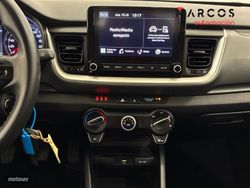 Kia Stonic 1.0 MHEV 100CV iMT Concept - Miniatura 12