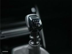 Peugeot 2008 1.2 100CV Allure - Miniatura 16