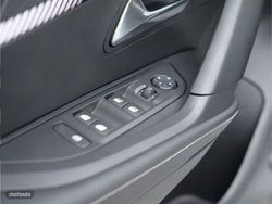 Peugeot 2008 1.2 100CV Allure - Miniatura 17
