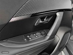 Peugeot 2008 1.2 145CV Allure Hybrid eDCS6 - Miniatura 17