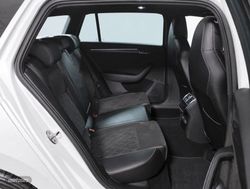 Skoda Superb 2.0 TDI 110KW DSG SPORTLINE COMBI - Miniatura 6