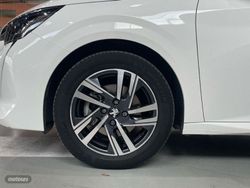 Peugeot 208 PureTech 100 Allure 75 kW (100 CV) - Miniatura 13