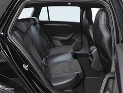 Skoda Superb 2.0 TDI 110KW DSG SPORTLINE COMBI - Miniatura 6