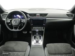 Skoda Superb 2.0 TDI 110KW DSG SPORTLINE COMBI - Miniatura 8