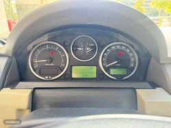 Land Rover Discovery 2.7 TDV6 S - Miniatura 24