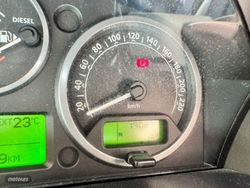 Land Rover Discovery 2.7 TDV6 S - Miniatura 25