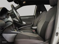 Toyota Yaris Cross 1.5 120H Active Tech - Miniatura 12
