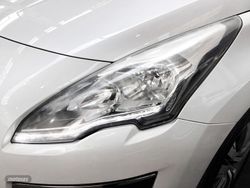 Peugeot 3008 1.6 BlueHDI FAP Style 88 kW (120 CV) - Miniatura 25