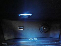 Peugeot 3008 BlueHDi 130 S&S Allure 96 kW (130 CV) - Miniatura 21