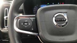 Volvo XC40 Plus, B3 Mild hybrid, Gasolina, Dark - Miniatura 20
