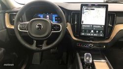 Volvo XC 60 Plus, B5 AWD Mild hybrid, Gasolina, Dark - Miniatura 11
