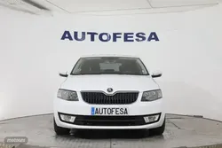 Skoda Octavia 1.6 TDI DSG AMBITION 105CV 5P # CAMARA TRASERA - Miniatura 2